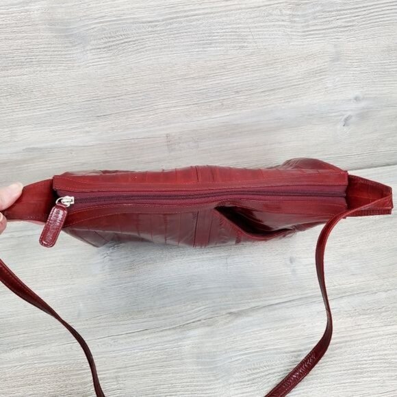 Vintage Eel skin quilted zip top cross body bag - Picture 3 of 13